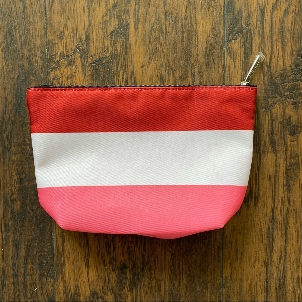Clinique x Kate Spade Makeup Bag and Travel Size Makeup - Picture 8 of 8